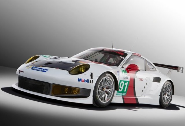 PORSCHE_911_RSR_pic-2