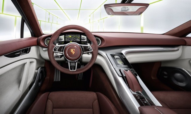 PORSCHE_PANAMERA_SPORT_TURISMO_Concept_steeringwheel_pic