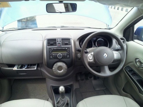 Renault Scala dashboard & steeringwheel