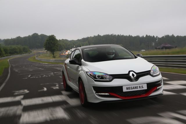 RENAULT_MEGANE_RS_275_TROPHY-R_pic-9