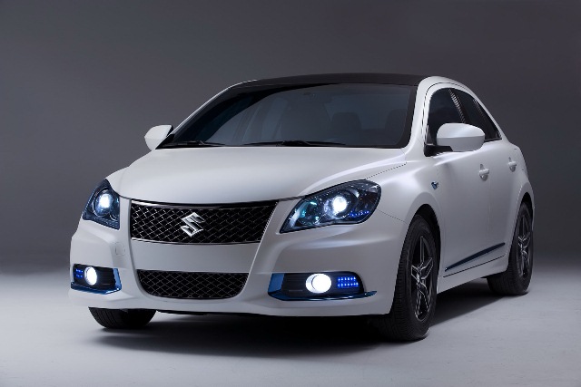 SUZUKI KIZASHI ECOCHARGE Hybrid