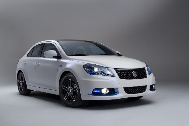 SUZUKI KIZASHI ECOCHARGE Hybrid