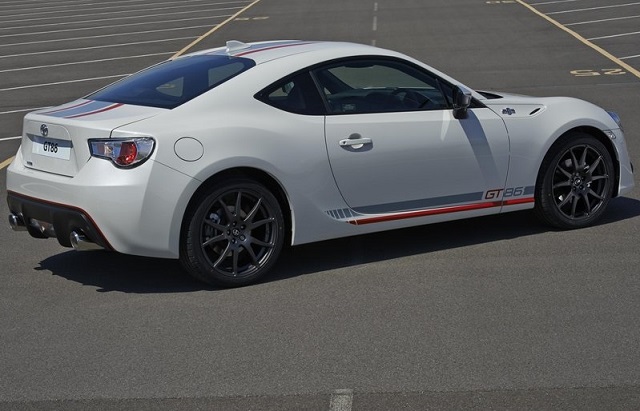 TOYOTA_GT86_BLANCO_pic-3