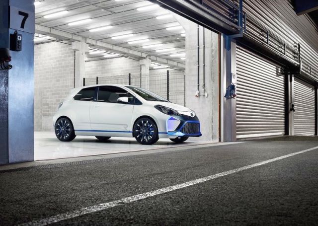 Concept TOYOTA YARIS HYBRID R