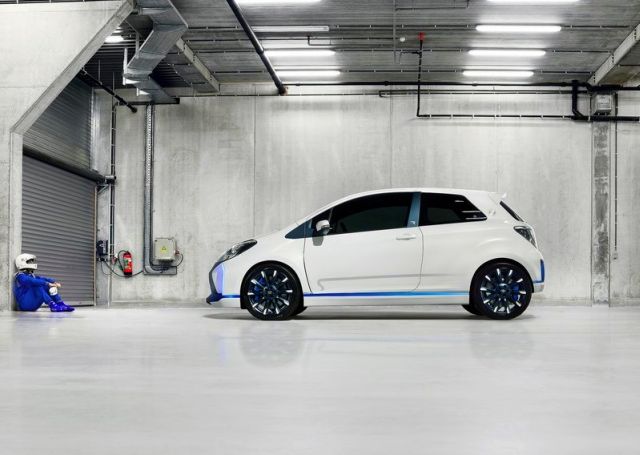 TOYOTA_YARIS_HYBRID_R_Concept_profile_pic-7