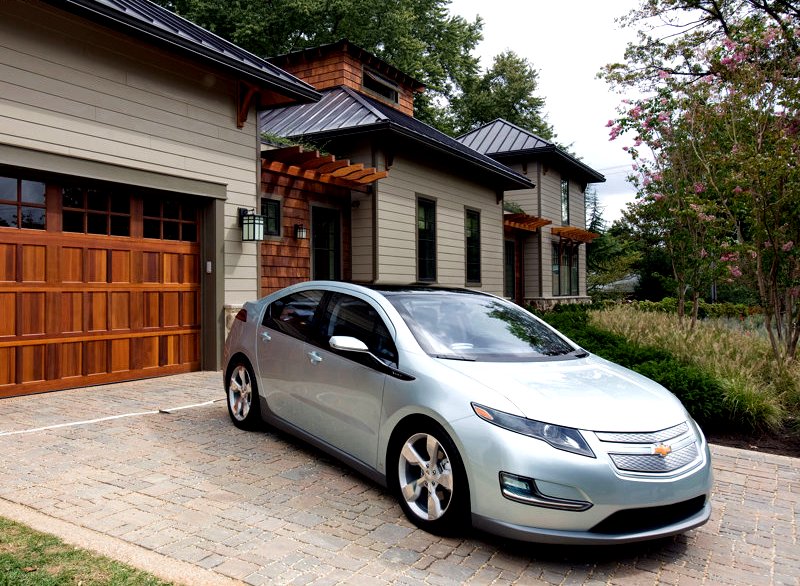 CHEVROLET VOLT ELECTRIC CAR