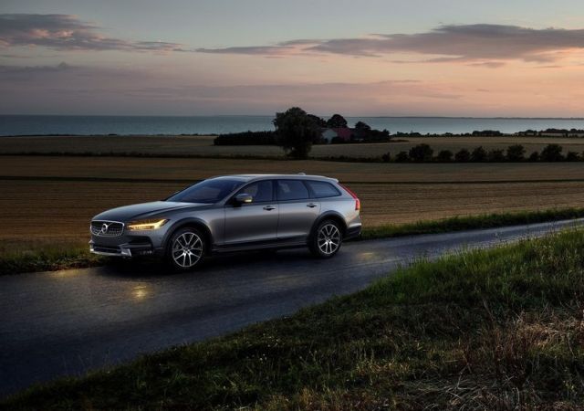 volvo_v90_cross_country_pic-6