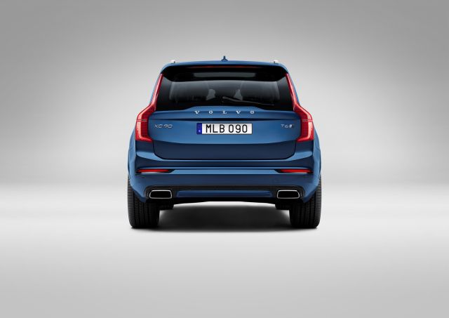 VOLVO_XC90_R-DESIGN_pic-6