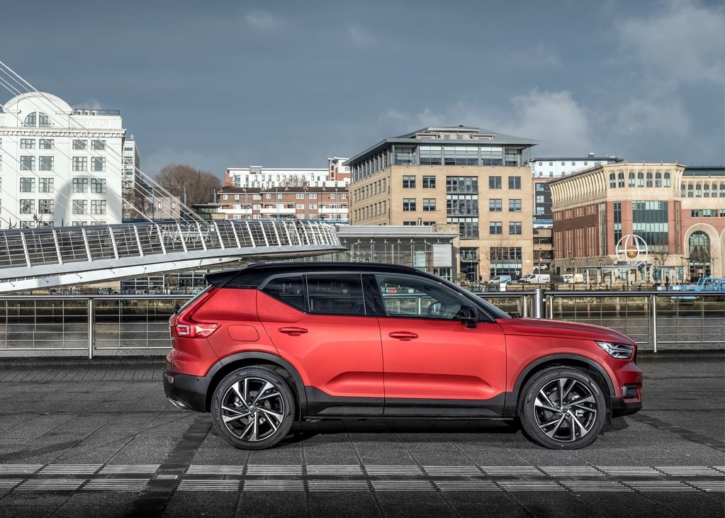 VOLVO XC 40-oopscars