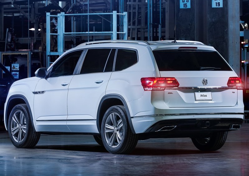 2018 VW ATLAS R-LINE