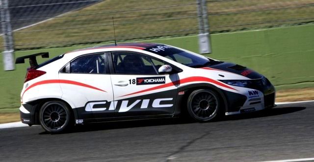 WTCC_HONDA_Civic_pic-4