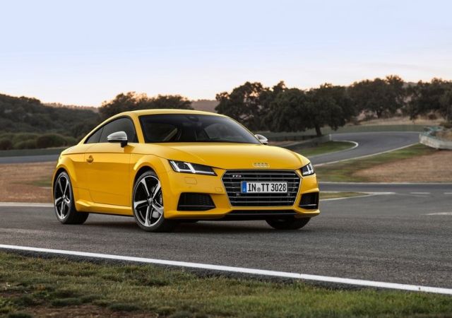 Yellow_AUDI_TTS_COUPE_pic-3