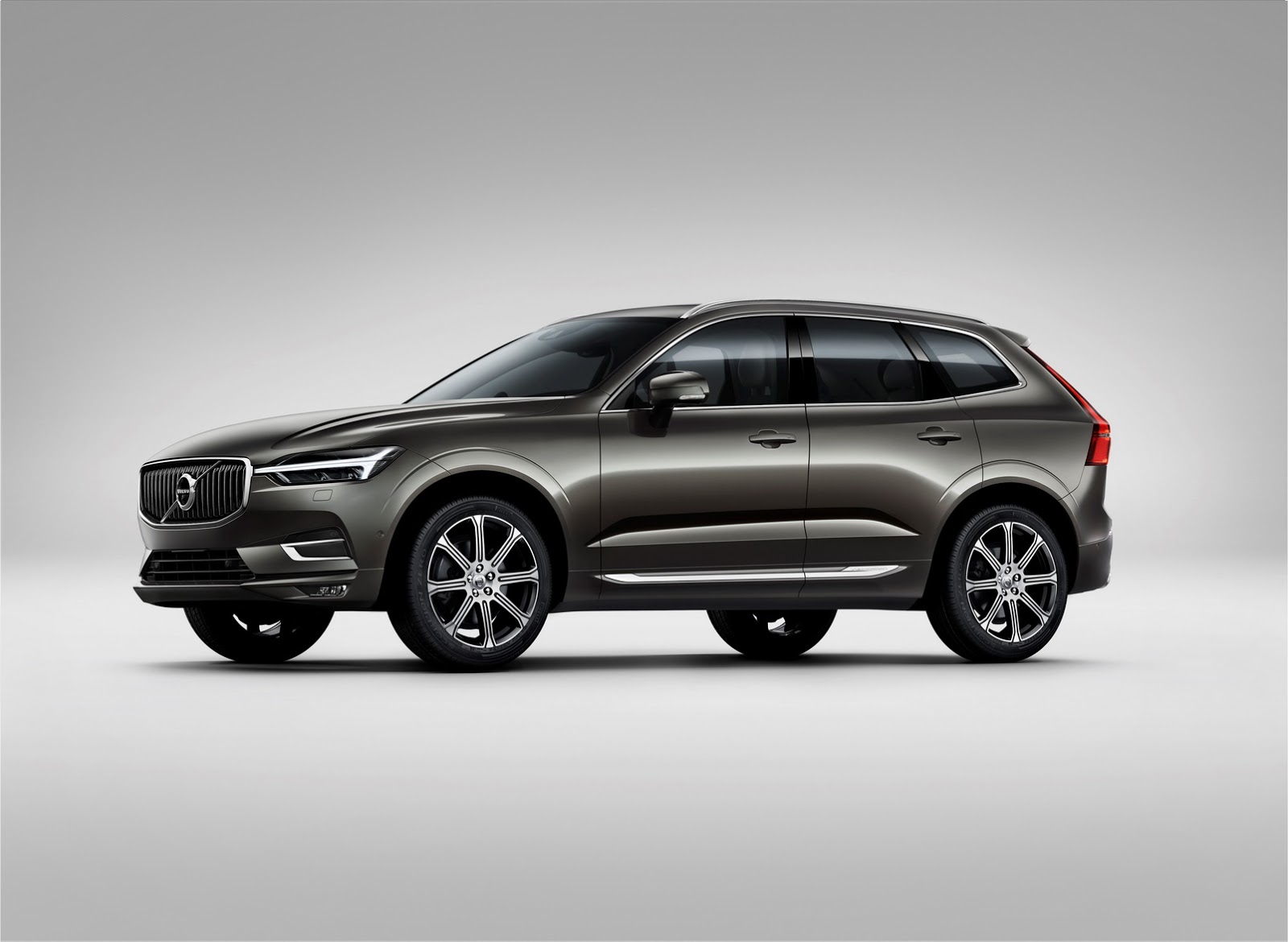 2018 VOLVO XC60